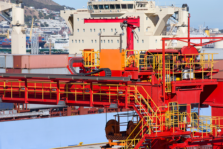 港口机械设备